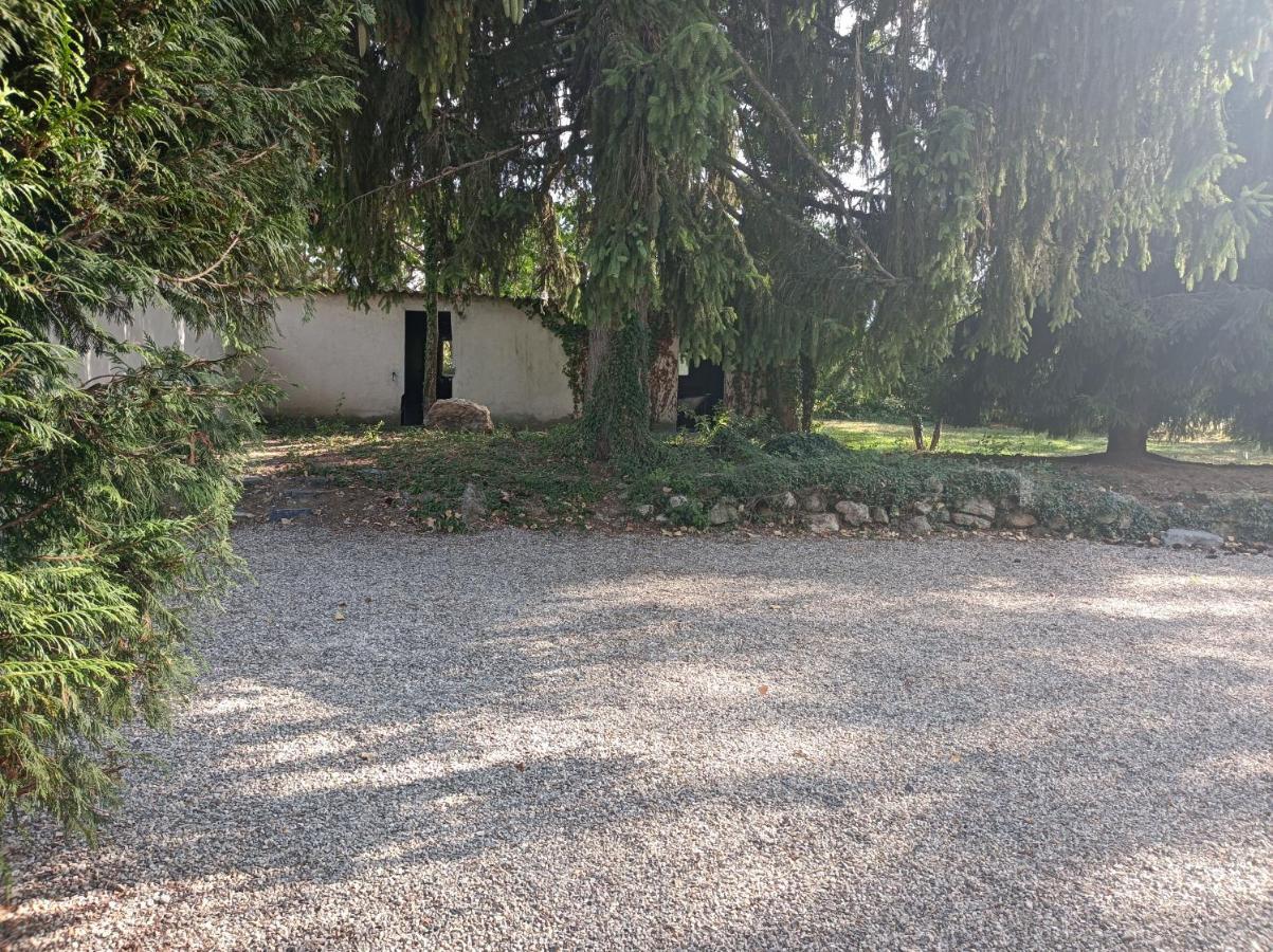 Gite Proche Des Passerelles Et Du Lac De Monteynard Saint-Martin-de-la-Cluze Exterior foto